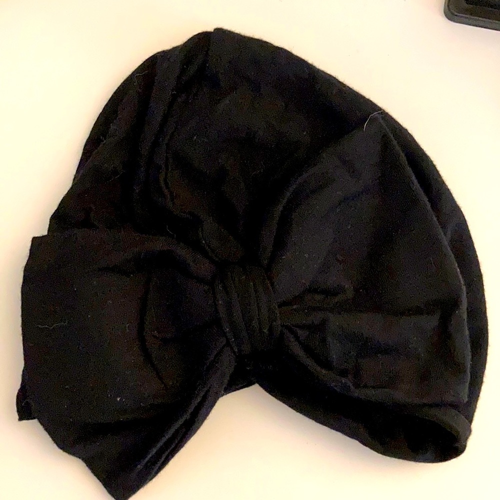 Bows and thread baby turban